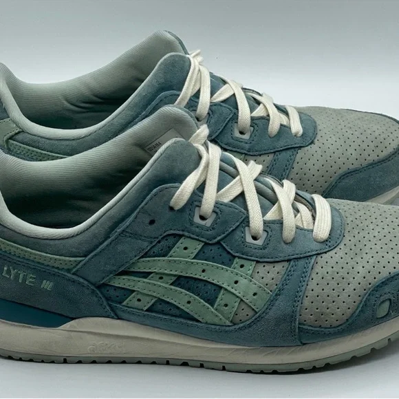 Asics Teal and Mint Athletic Shoes - Picture 3 of 8